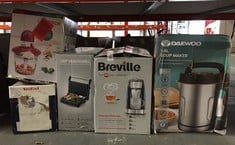 Lot 234  
            Edinburgh SR24 - Delivery Only 

                
QUANTITY OF KITCHEN & APPLIANCES ITEMS TO INCLUDE DAEWOO 180° HEALTH GRILL 1500W,...