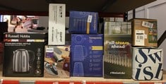 Lot 244  
            Edinburgh SR24 - Delivery Only 

                
QUANTITY OF KITCHEN & APPLIANCES ITEMS TO INCLUDE PHILIPS 2000 SERIES STEAM IRON ...