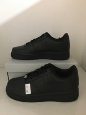 Lot 248  
            Edinburgh SR24 - Delivery Only 

                
NIKE AIR FORCE 1 BLACK TRAINERS SIZE 12 ORIGINAL RRP £110:: LOCATION - RACK E