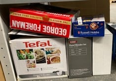 Lot 361  
            Edinburgh SR24 - Delivery Only 

                
QUANTITY OF KITCHEN & APPLIANCES ITEMS TO INCLUDE GEORGE FOREMAN MEDIUM ELECTRIC ...