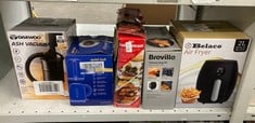Lot 369  
            Edinburgh SR24 - Delivery Only 

                
QUANTITY OF KITCHEN & APPLIANCES ITEMS TO INCLUDE DAEWOO 6L ASH VACUUM CLEANER, S...