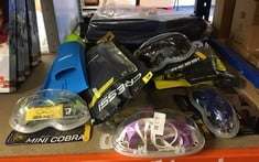 Lot 407  
            Edinburgh SR24 - Delivery Only 

                
QUANTITY OF SPORTS & EXERCISE ITEMS TO INCLUDE CRESSI RIGHT GOGGLES BLUE METAL - ...