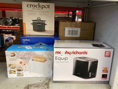 Lot 470  
            Edinburgh SR24 - Delivery Only 

                
QUANTITY OF KITCHEN & APPLIANCES ITEMS TO INCLUDE MORPHY RICHARDS EQUIP BLACK 2 S...