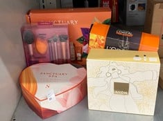 Lot 497  
            Edinburgh SR24 - Delivery Only 

                
QUANTITY OF HEALTH & BEAUTY ITEMS TO INCLUDE AVON FAR AWAY ORIGINAL: LOCATION - R...