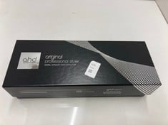 Lot 525  
            Edinburgh SR24 - Delivery Only 

                
GHD ORIGINAL HAIR STRAIGHTENER & STYLER (UPGRADED) - FOR SLEEK, SMOOTH & SOFT STY...