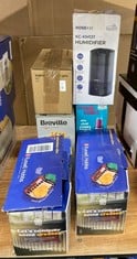Lot 529  
            Edinburgh SR24 - Delivery Only 

                
QUANTITY OF KITCHEN & APPLIANCES ITEMS TO INCLUDE RUSSELL HOBBS STEAM IRON [3100W...