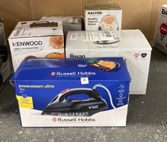 Lot 532  
            Edinburgh SR24 - Delivery Only 

                
QUANTITY OF KITCHEN & APPLIANCES ITEMS TO INCLUDE RUSSELL HOBBS STEAM IRON [3100W...