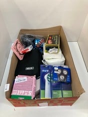 Lot 550  
            Edinburgh SR24 - Delivery Only 

                
QUANTITY OF HEALTH & BEAUTY ITEMS TO INCLUDE PHILIPS SH50/50 MULTIPRECISION SHAVI...