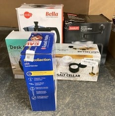 Lot 562  
            Edinburgh SR24 - Delivery Only 

                
QUANTITY OF KITCHEN & APPLIANCES ITEMS TO INCLUDE RUSSELL HOBBS FOOD COLLECTION E...
