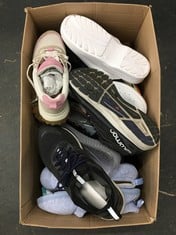 Lot 90  
            Edinburgh SR24 - Delivery Only 

                
QUANTITY OF CLOTHING & APPAREL ITEMS TO INCLUDE DESIGN ORIGIN EVEN FOAMS SIZE UK ...