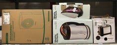 Lot 93  
            Edinburgh SR24 - Delivery Only 

                
QUANTITY OF KITCHEN & APPLIANCES ITEMS TO INCLUDE DUALIT 2 SLICE LITE TOASTER | 1...