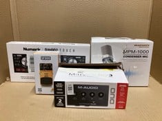 Lot 240  
            Edinburgh SR23 - Delivery Only 

                
QUANTITY OF TV & AUDIO ITEMS TO INCLUDE BEHRINGER SF300 SUPER FUZZ VINTAGE DISTOR...