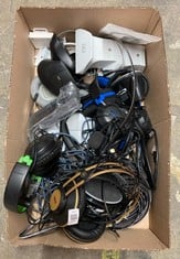 Lot 242  
            Edinburgh SR23 - Delivery Only 

                
QUANTITY OF TECH & GAMING ITEMS TO INCLUDE TURTLE BEACH BLACK GAMING HEADSET FOR ...