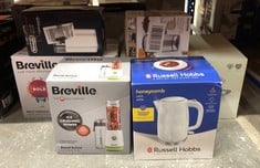 Lot 291  
            Edinburgh SR23 - Delivery Only 

                
QUANTITY OF KITCHEN & APPLIANCES ITEMS TO INCLUDE RUSSELL HOBBS HONEYCOMB ELECTRI...