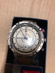 Lot 372  
            Edinburgh SR23 - Delivery Only 

                
TIMEX MEN'S WATCH T2N721D7.: LOCATION - C RACK