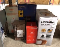 Lot 381  
            Edinburgh SR23 - Delivery Only 

                
QUANTITY OF KITCHEN & APPLIANCES ITEMS TO INCLUDE MILK FROTHER ELECTRIC 4 IN 1 - ...