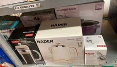 Lot 409  
            Edinburgh SR23 - Delivery Only 

                
QUANTITY OF KITCHEN & APPLIANCES ITEMS TO INCLUDE HADEN SALCOMBE CREAM KETTLE - 1...