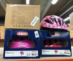 Lot 413  
            Edinburgh SR23 - Delivery Only 

                
QUANTITY OF SPORTS & EXERCISE ITEMS TO INCLUDE ABUS SMILEY 3.0 CHILDREN'S HELMET ...