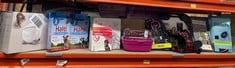 Lot 416  
            Edinburgh SR23 - Delivery Only 

                
QUANTITY OF PET PRODUCTS ITEMS TO INCLUDE HALTI HEADCOLLAR SIZE 1 BLACK, UK BEST ...
