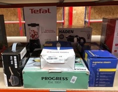Lot 465  
            Edinburgh SR23 - Delivery Only 

                
QUANTITY OF KITCHEN & APPLIANCES ITEMS TO INCLUDE RUSSELL HOBBS SUPREME STEAM IRO...