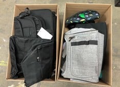 Lot 468  
            Edinburgh SR23 - Delivery Only 

                
QUANTITY OF CLOTHING & APPAREL ITEMS TO INCLUDE BLACK BACKPACK: LOCATION - C RACK