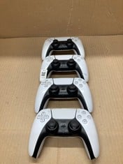 Lot 513  
            Edinburgh SR23 - Delivery Only 

                
4 X DUALSHOCK WIRELESS PS5 CONTROLLERS: LOCATION - D RACK