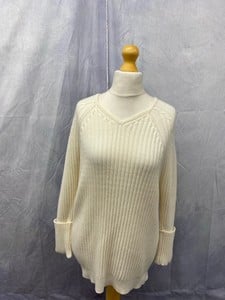 Lot 102  
            Edinburgh SR20 - Delivery Only 

                
MAX & CO KNIT SWEATER IN CREAM VISCOSE, SIZE: INT | S, ORIGINAL RRP £250: LOCATIO...