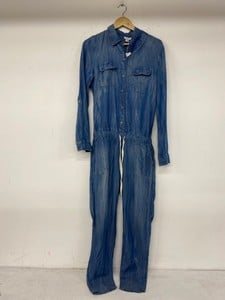 Lot 118  
            Edinburgh SR20 - Delivery Only 

                
SPLENDID CHAMBRAY JUMPSUIT IN BLUE LYOCELL, SIZE: INT | M, ORIGINAL RRP £262: LOC...