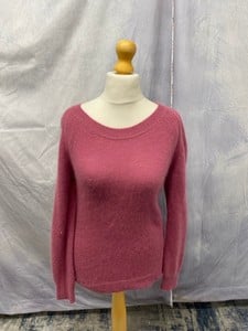 Lot 119  
            Edinburgh SR20 - Delivery Only 

                
ACNE STUDIOS MICAH SWEATER IN PINK ANGORA WOOL, SIZE: INT | XS, ORIGINAL RRP £225...