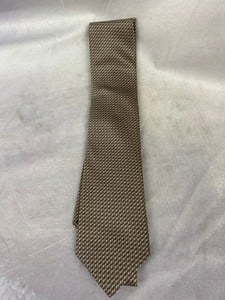 Lot 131  
            Edinburgh SR20 - Delivery Only 

                
LANVIN PATTERN NECKTIE IN BEIGE SILK, SIZE: ONE SIZE | ONE SIZE, ORIGINAL RRP £19...