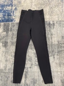 Lot 164  
            Edinburgh SR20 - Delivery Only 

                
NIKE BOUTIQUE DRI-FIT FRINGE TRAINING TIGHTS IN BLACK NYLON, SIZE: INT | S, ORIGI...