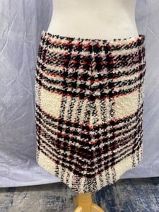 Lot 167  
            Edinburgh SR20 - Delivery Only 

                
TORY BURCH PLAID TWEED A-LINE SKIRT IN MULTICOLOR WOOL, SIZE: 8, ORIGINAL RRP £36...