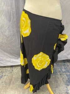 Lot 172  
            Edinburgh SR20 - Delivery Only 

                
GANNI FAYETTE WRAP EFFECT FLORAL SKIRT IN BLACK SILK, SIZE: 42, ORIGINAL RRP £370...