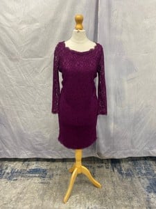 Lot 18  
            Edinburgh SR20 - Delivery Only 

                
DIANE VON FURSTENBERG ZARITA LACE MINI DRESS IN PURPLE RAYON, SIZE: 8, ORIGINAL R...