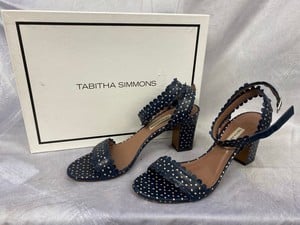 Lot 190  
            Edinburgh SR20 - Delivery Only 

                
TABITHA SIMMONS LETICIA PERFORATED SANDALS IN BLUE CALFSKIN LEATHER, SIZE: 39.5, ...