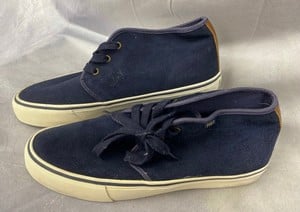 Lot 205  
            Edinburgh SR20 - Delivery Only 

                
POLO RALPH LAUREN LACE-UP SNEAKERS IN BLUE SUEDE, SIZE: UK 10, ORIGINAL RRP £130:...