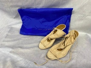Lot 214  
            Edinburgh SR20 - Delivery Only 

                
AQUAZZURA SEXY THING 105 HEELED SANDALS IN NUDE SUEDE, SIZE: 38, ORIGINAL RRP £44...