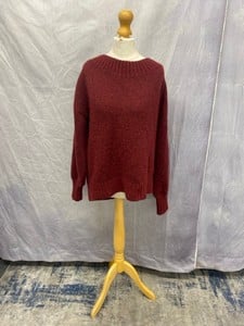 Lot 28  
            Edinburgh SR20 - Delivery Only 

                
VERONICA BEARD CHASE OFF SHOULDER SWEATER IN BURGUNDY ALPACA WOOL, SIZE: INT | M,...