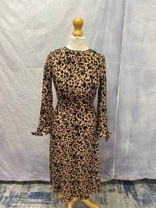 Lot 48  
            Edinburgh SR20 - Delivery Only 

                
REFORMATION PORT SPOT PRINT DRESS IN BROWN VISCOSE, SIZE: 0, ORIGINAL RRP £170: L...