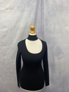 Lot 63  
            Edinburgh SR20 - Delivery Only 

                
NINETY PERCENT TURTLENECK CUTOUT TOP IN BLACK VISCOSE, SIZE: INT | XXS, ORIGINAL ...
