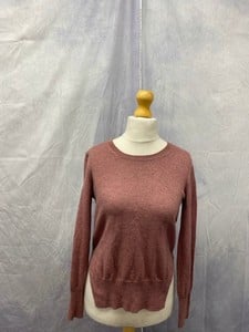 Lot 97  
            Edinburgh SR20 - Delivery Only 

                
ISABEL MARANT ÉTOILE SIDE SLIT JUMPER IN PINK COTTON, SIZE: 34, ORIGINAL RRP £250...