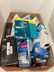 Lot 109  
            Edinburgh SR33 - Delivery Only 
                
QUANTITY OF HEALTH & BEAUTY ITEMS TO INCLUDE BRAUN MINI HAIR REMOVER: LOCATION - ...