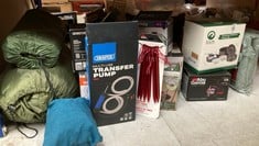 Lot 133  
            Edinburgh SR33 - Delivery Only 

                
QUANTITY OF OUTDOOR & GARDEN ITEMS TO INCLUDE CAMPING COOKWARE: LOCATION - B