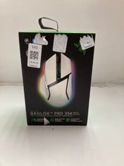 Lot 143  
            Edinburgh SR33 - Delivery Only 

                
RAZER BASILISK V3 PRO CUSTOMISABLE WIRELESS GAMING MOUSE WHITE EDITION::: LOCATIO...