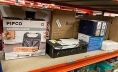 Lot 148  
            Edinburgh SR33 - Delivery Only 

                
QUANTITY OF ITEMS TO INCLUDE PIFCO 750W WHITE SANDWICH TOASTER - NON-STICK ELECTR...