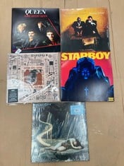 Lot 159  
            Edinburgh SR33 - Delivery Only 

                
QUANTITY OF VINYLS TO INCLUDE STARBOY: LOCATION - B