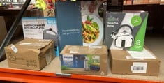 Lot 160  
            Edinburgh SR33 - Delivery Only 

                
QUANTITY OF KITCHEN & APPLIANCES ITEMS TO INCLUDE SNAILAR 2 SLICE SANDWICH TOASTE...