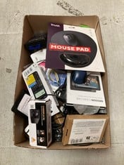 Lot 167  
            Edinburgh SR33 - Delivery Only 

                
QUANTITY OF TECH & GAMING ITEMS TO INCLUDE CASIO FX-82 DEX CALCULATOR: LOCATION - B