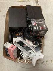 Lot 168  
            Edinburgh SR33 - Delivery Only 

                
QUANTITY OF TECH & GAMING ITEMS TO INCLUDE D-LINK DWR-932 MOBILE WI-FI HOTSPOT 15...