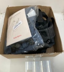 Lot 186  
            Edinburgh SR33 - Delivery Only 
                
BABYBJORN BABY CARRIER MINI + INFANTINO BABY CARRIER: LOCATION - B